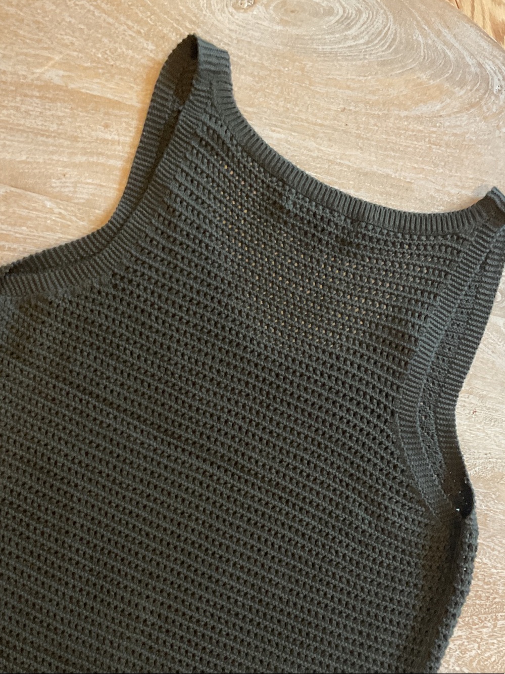 Banana Republic Olive V-Neck Knit Tank - Picture 9 of 11